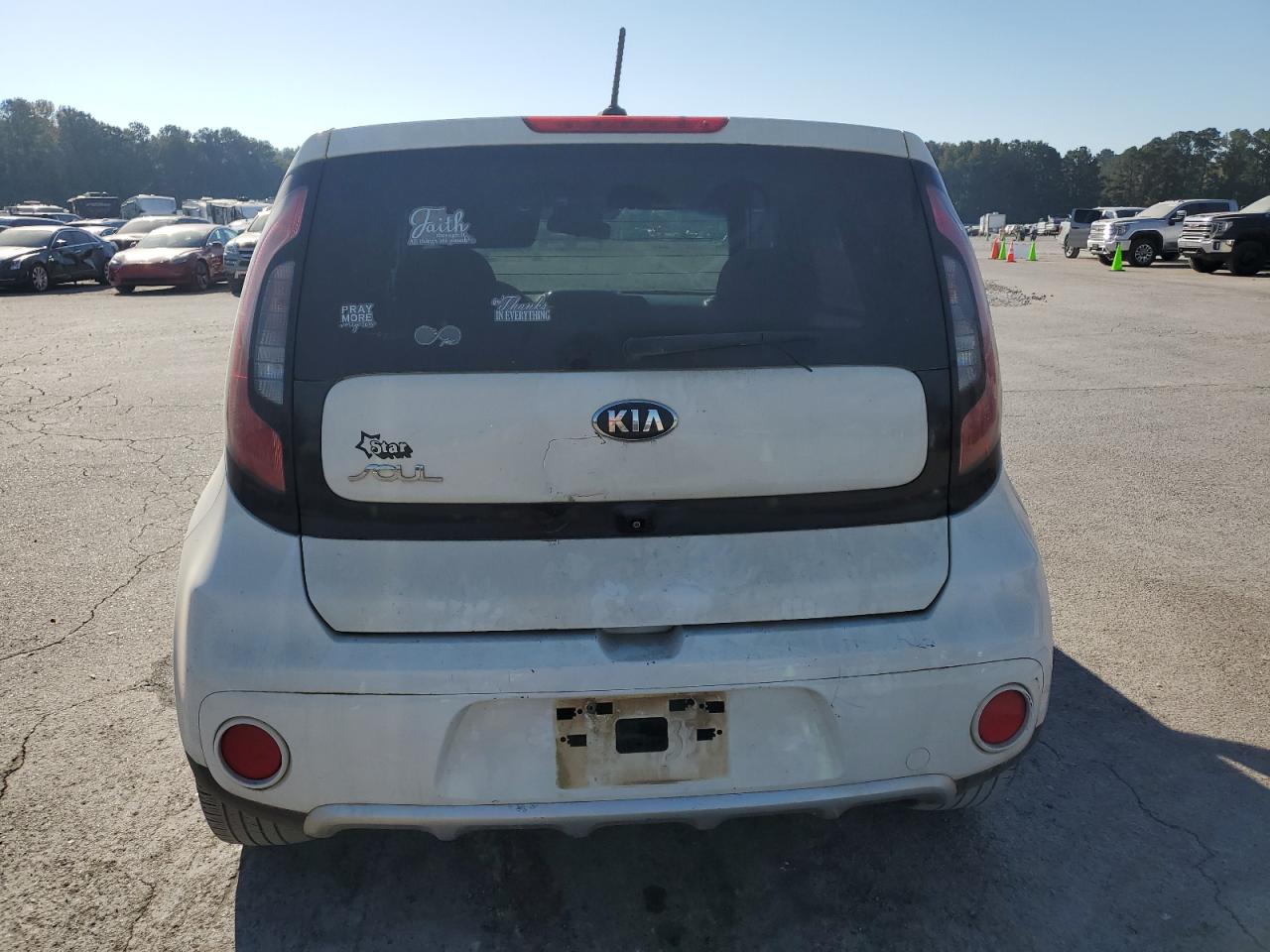 2017 Kia Soul + VIN: KNDJP3A5XH7428088 Lot: 77589784