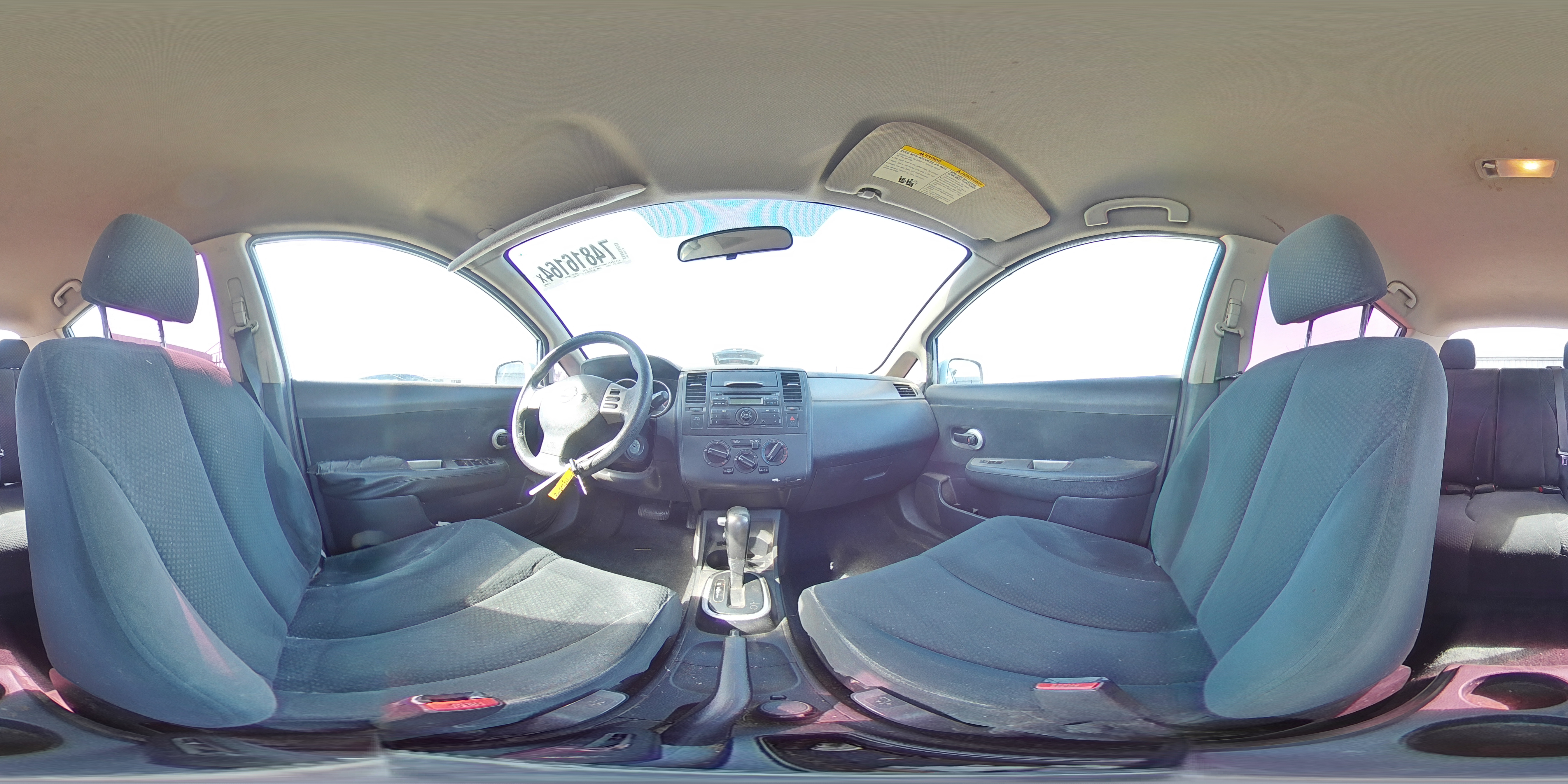 2011 Nissan Versa - Image 12