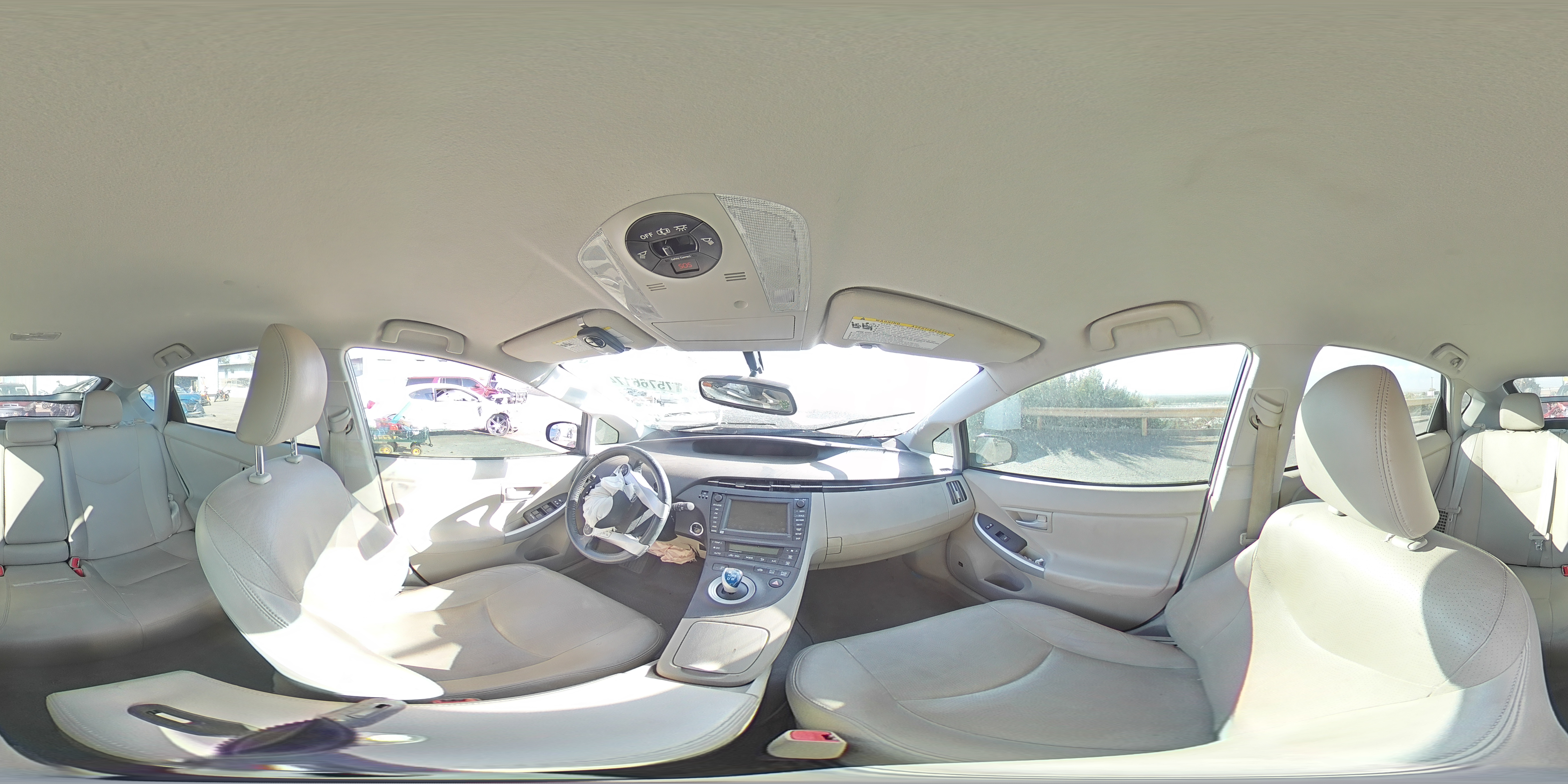 2011 Toyota Prius - Image 13