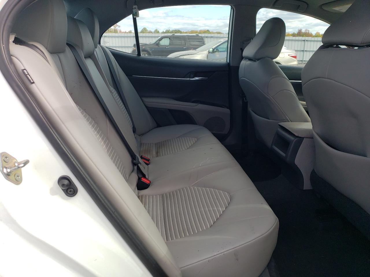 2020 Toyota Camry - Image 11