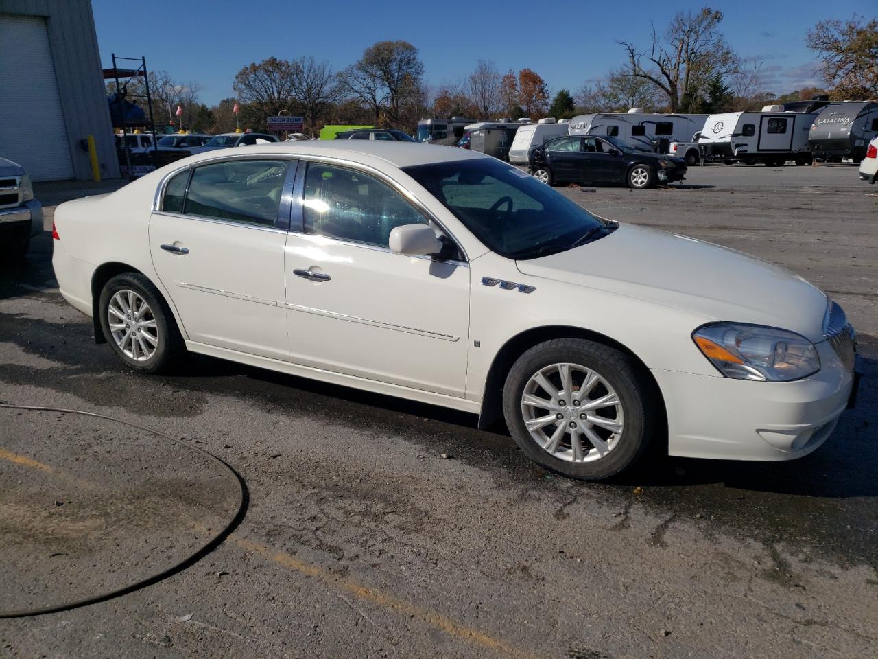 2010 Buick Lucerne - Image 4