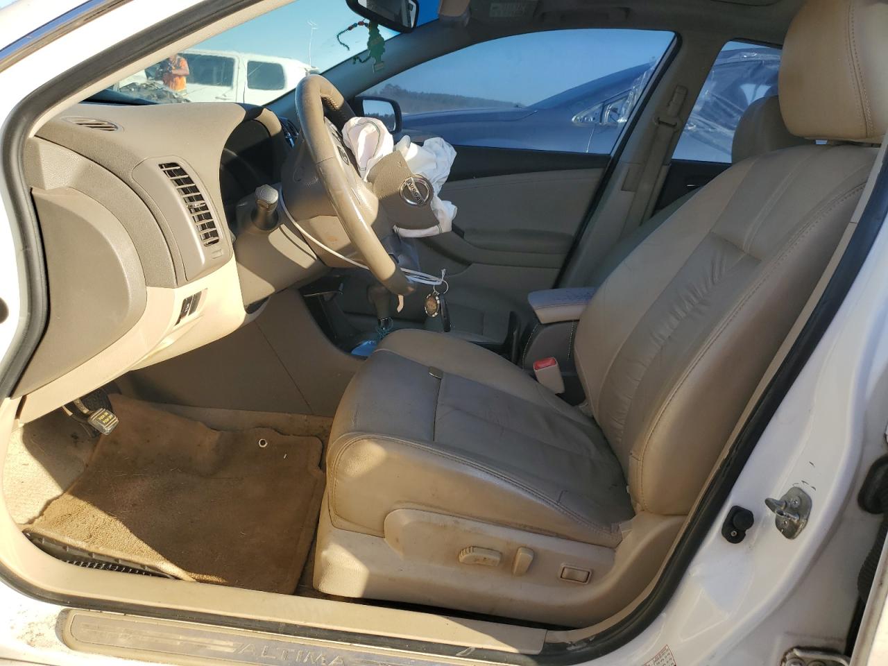 2012 Nissan Altima - Image 7