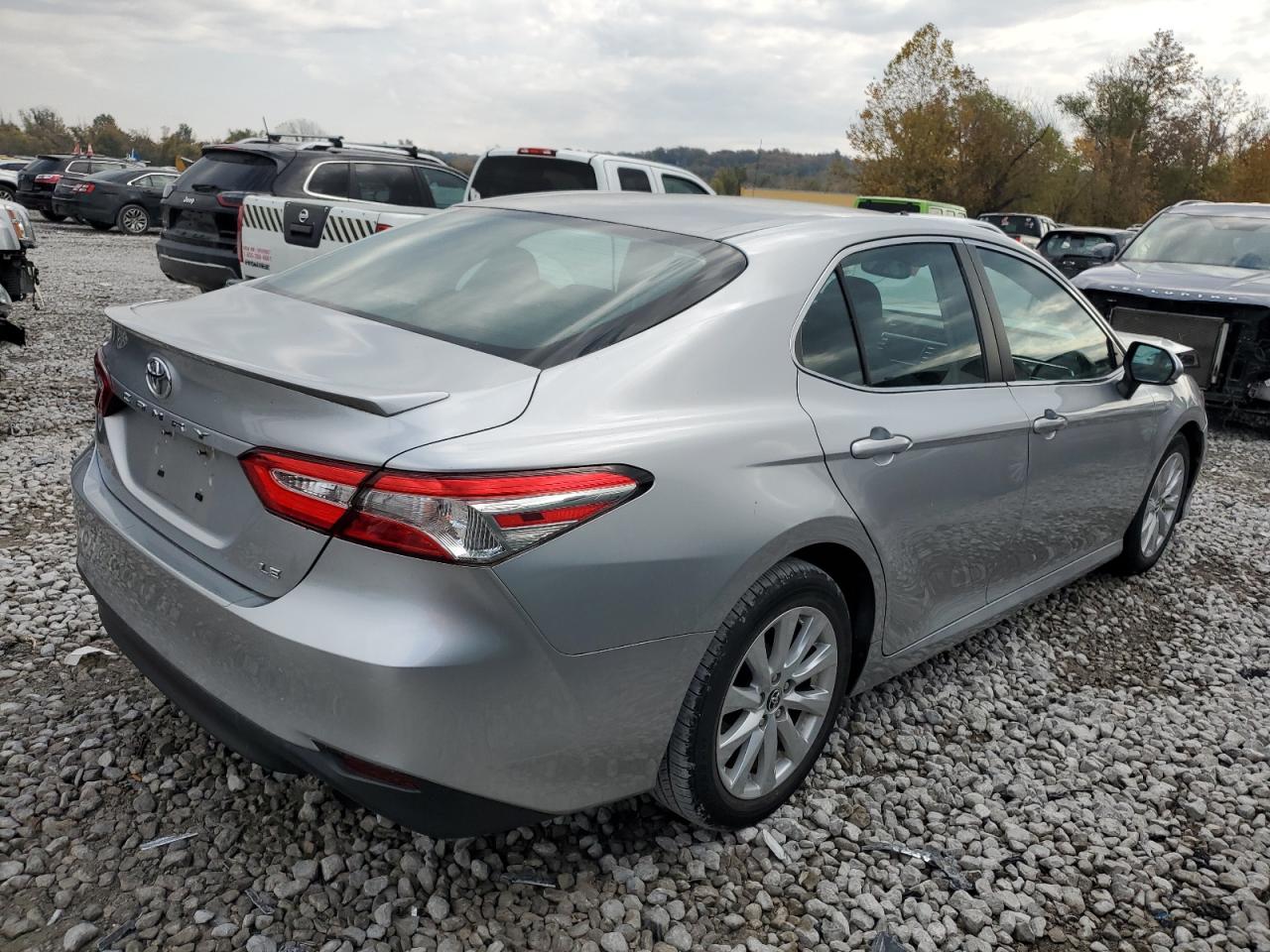 4T1B11HK9JU548487 2018 Toyota Camry L