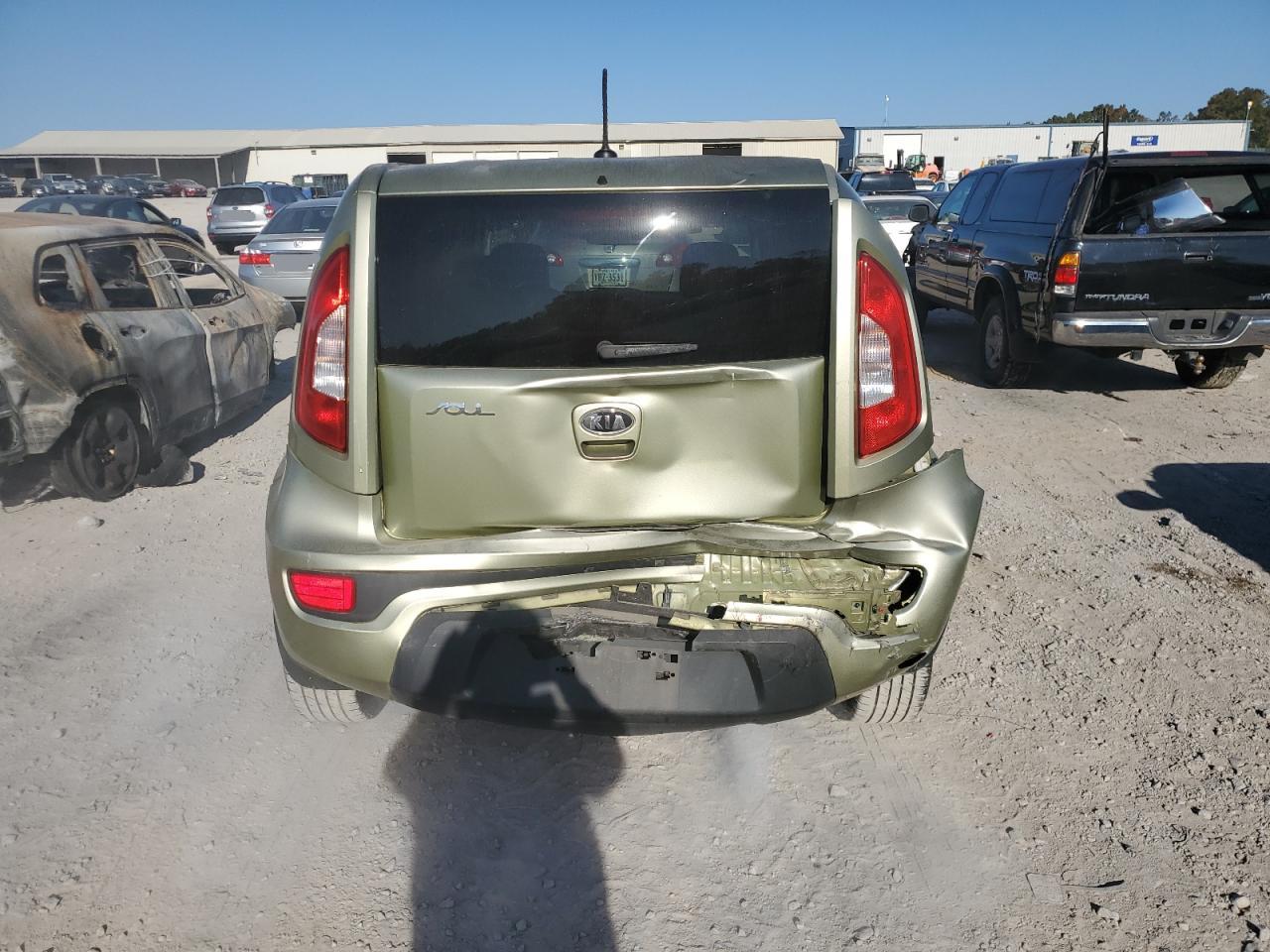 2012 Kia Soul + VIN: KNDJT2A64C7380207 Lot: 77961014