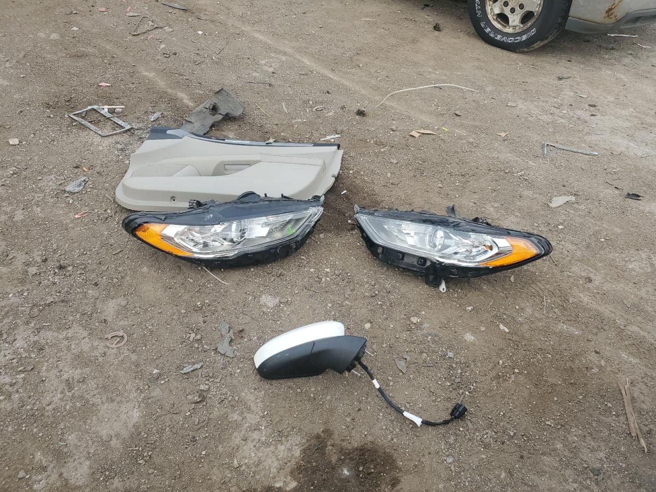 2018 Ford Fusion - Image 12