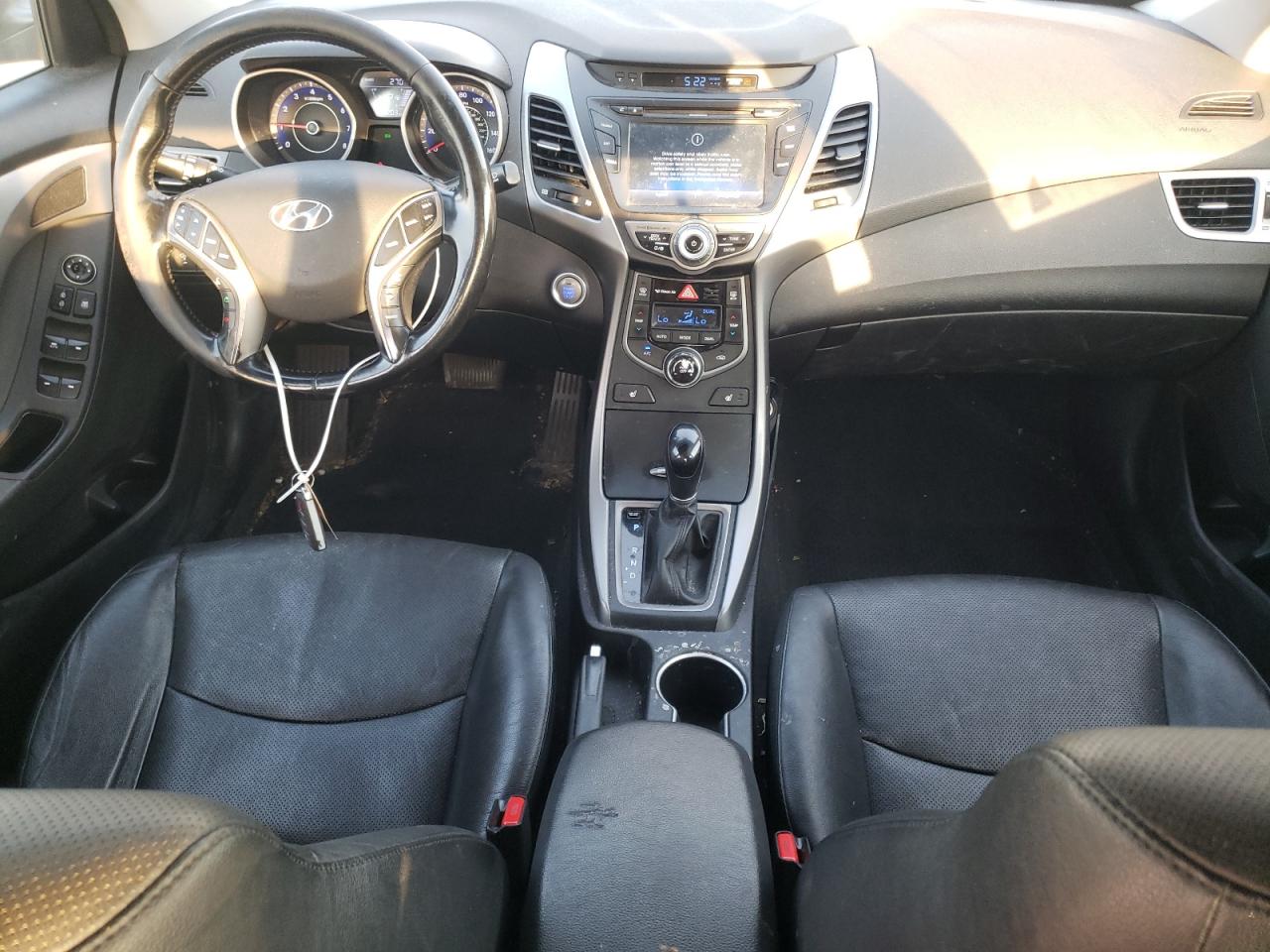 2014 Hyundai Elantra - Image 8
