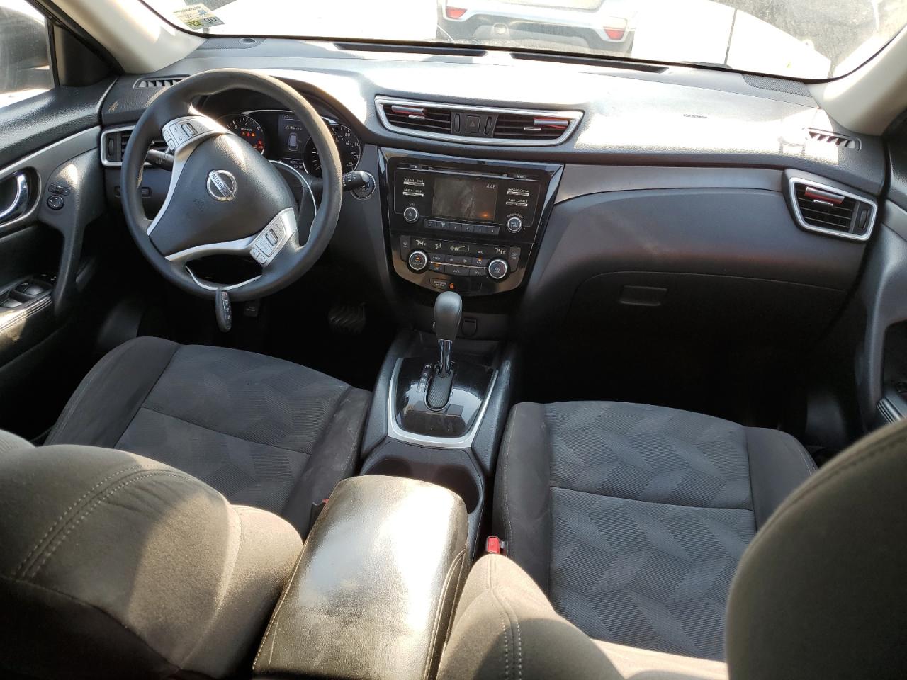 2016 Nissan Rogue - Image 8