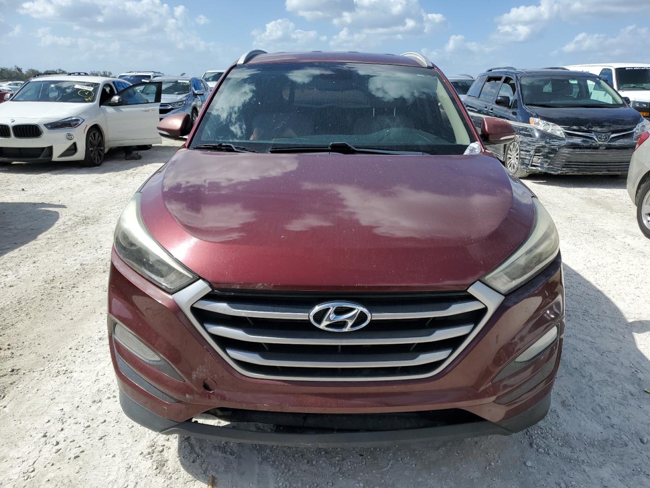 2017 Hyundai Tucson - Image 5