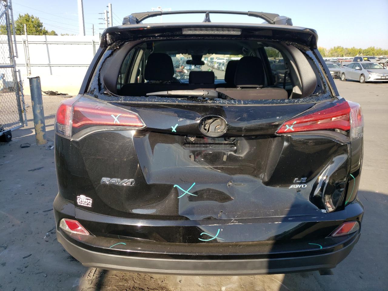 2T3BFREV3HW658757 2017 Toyota Rav4 Le