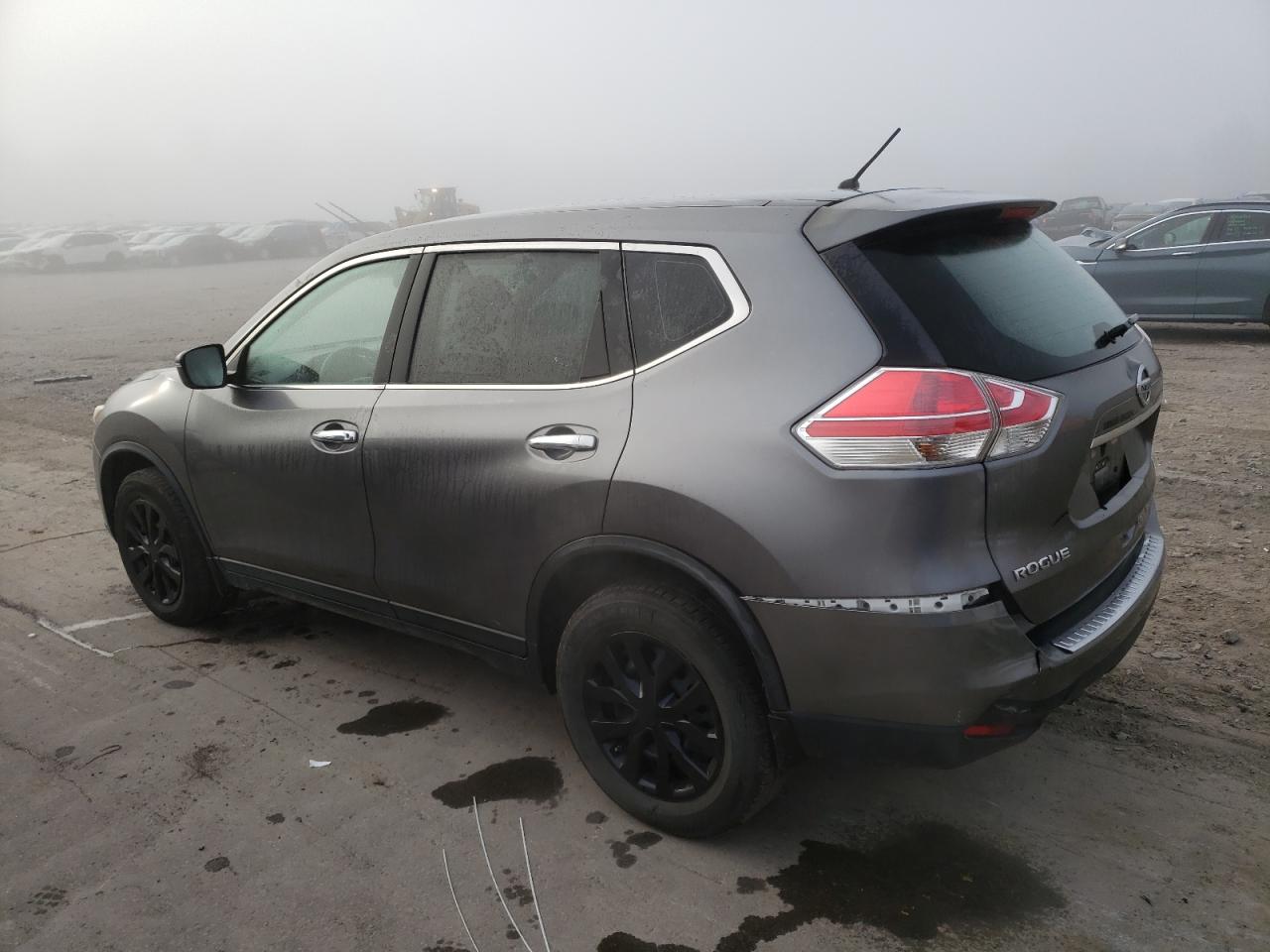 2015 Nissan Rogue - Image 2