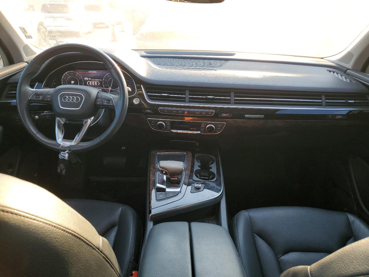 WA1VAAF71JD052545 2018 Audi Q7 Prestige