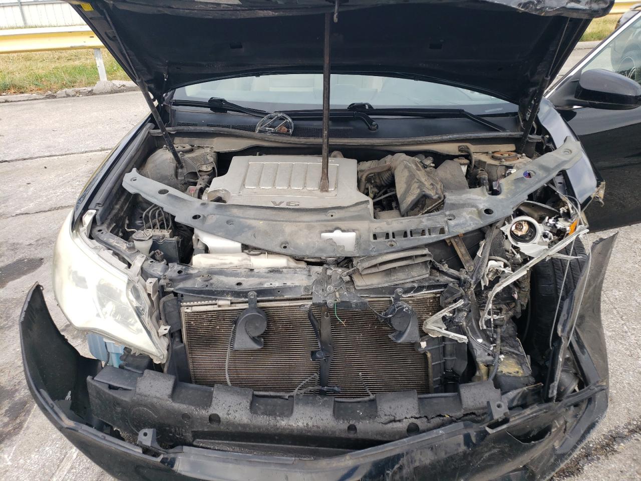 2012 Toyota Camry - Image 11