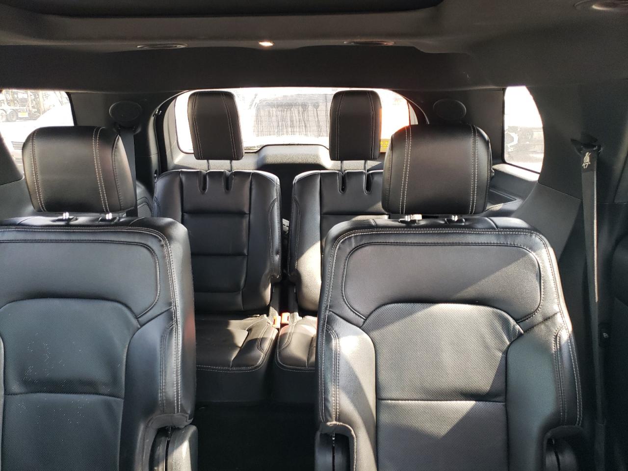 2018 Ford Explorer - Image 10