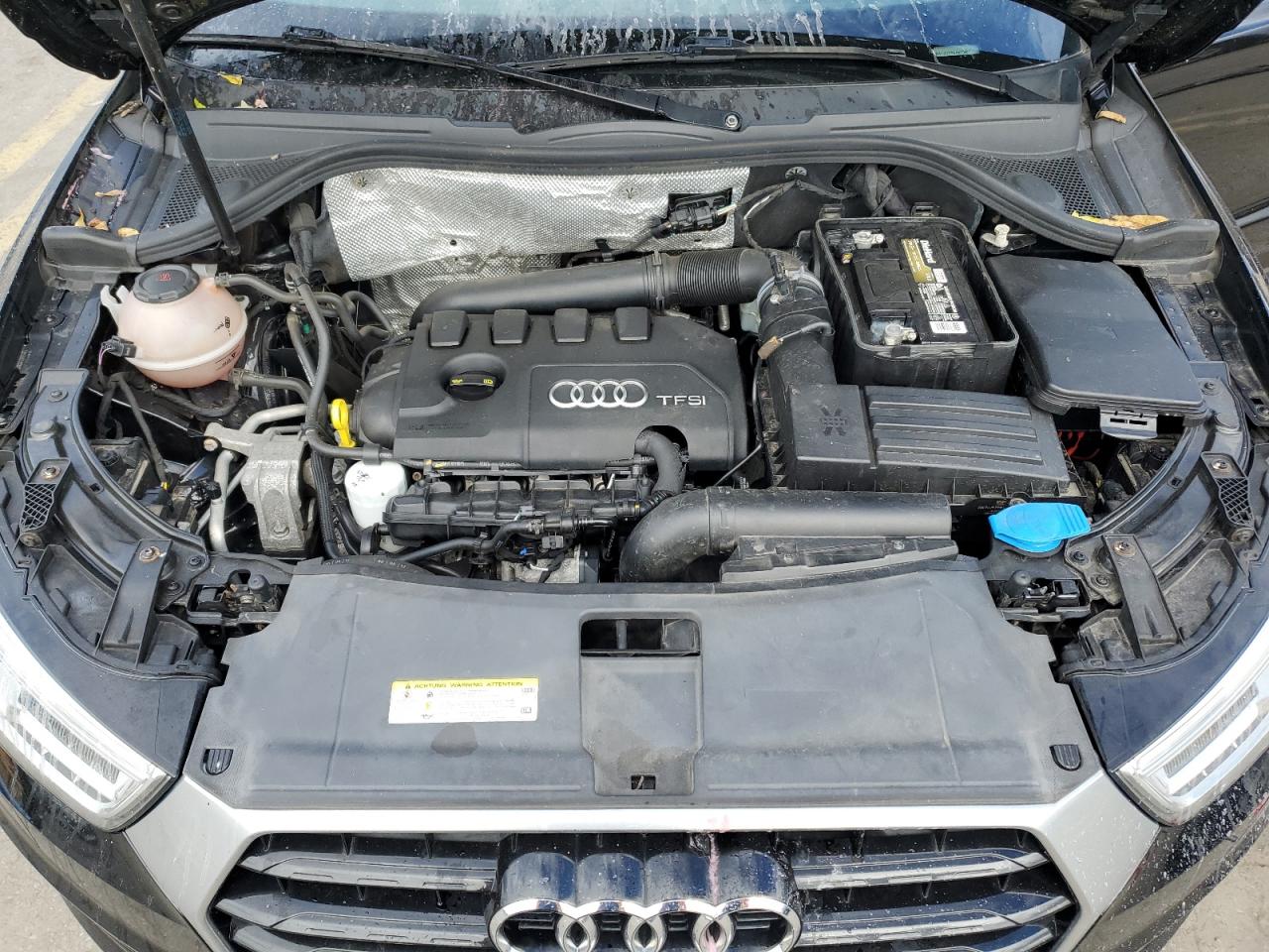 WA1JCCFS5JR013601 2018 Audi Q3 Premium Plus