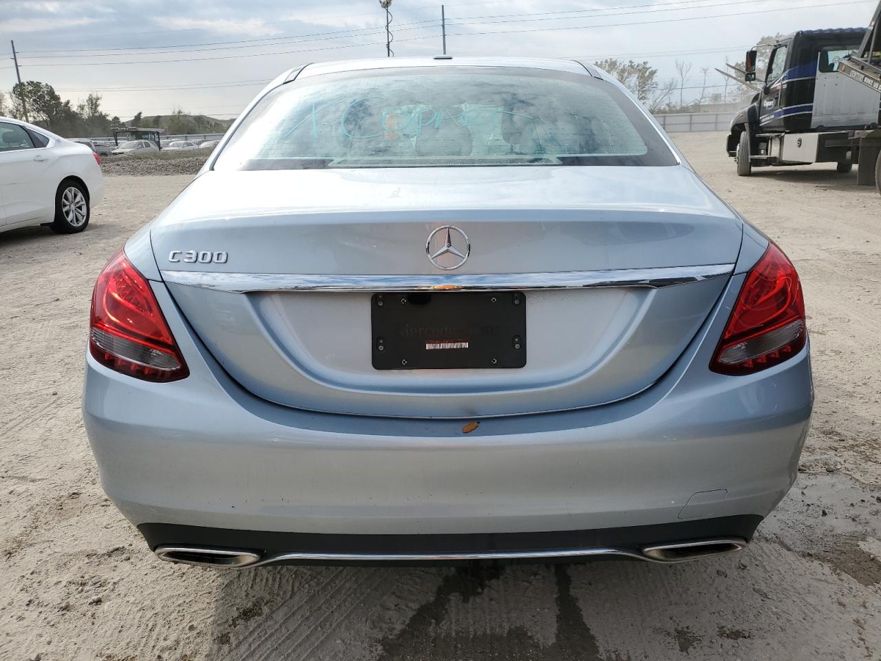 2017 Mercedes-Benz C 300 VIN: 55SWF4JB4HU218230 Lot: 74298494