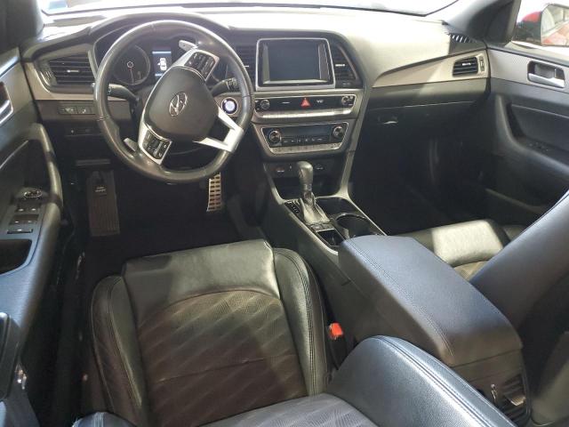  HYUNDAI SONATA 2019 Червоний