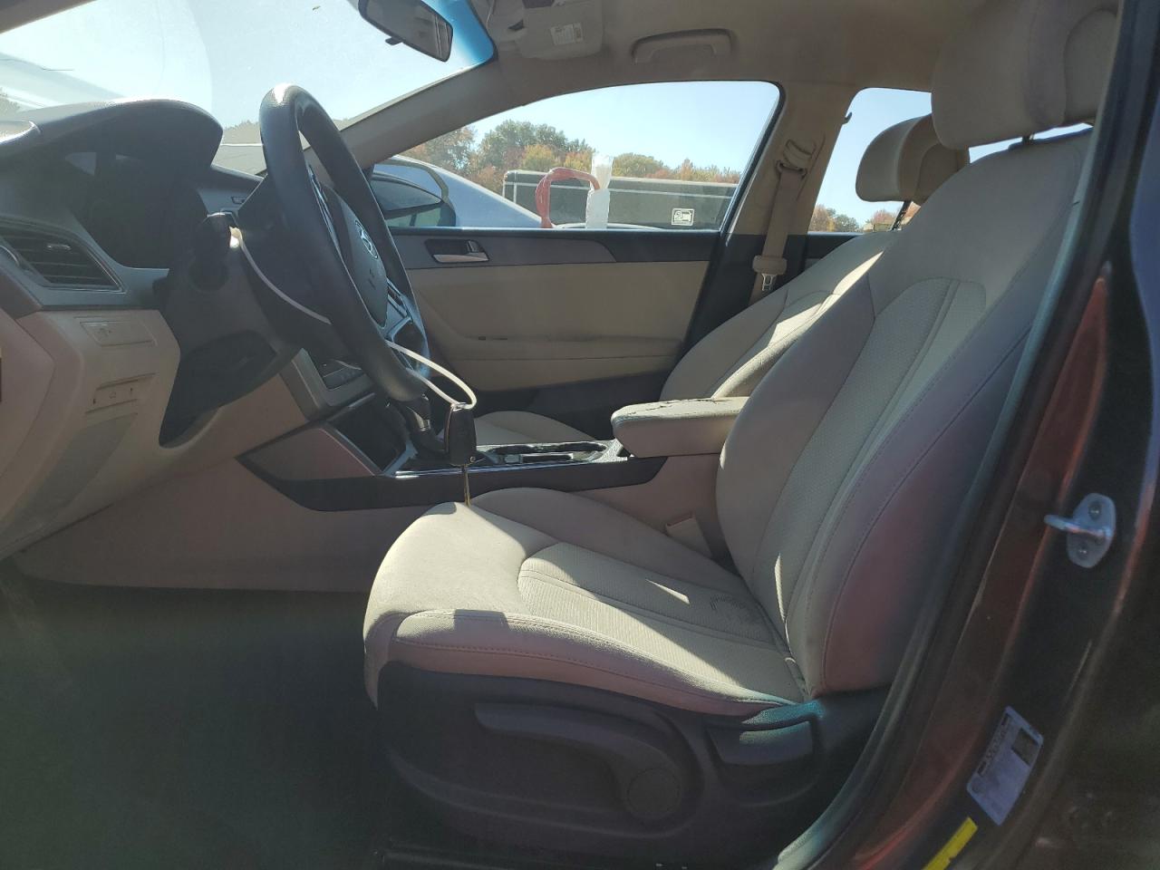 2016 Hyundai Sonata - Image 7