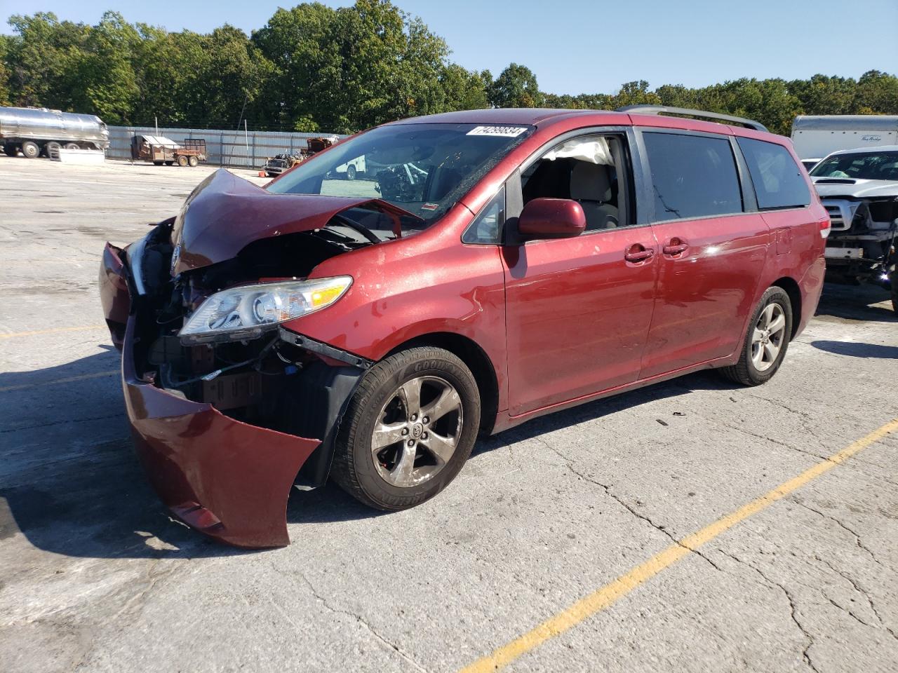 2014 Toyota Sienna - Image 1