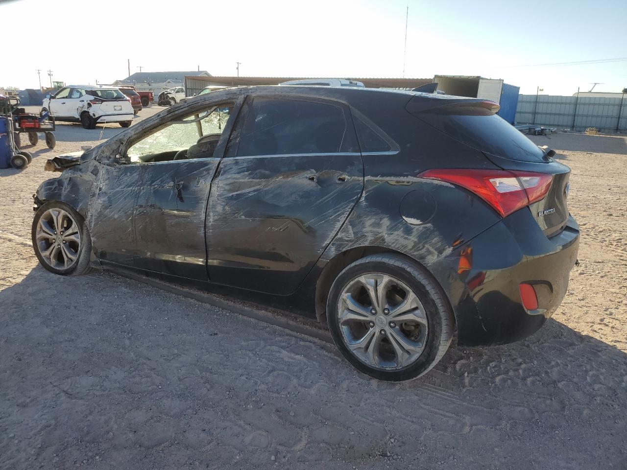2013 Hyundai Elantra - Image 2