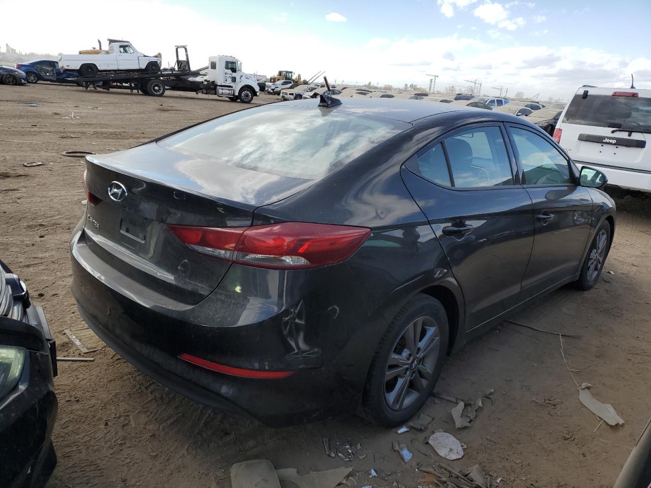 2018 Hyundai Elantra - Image 3