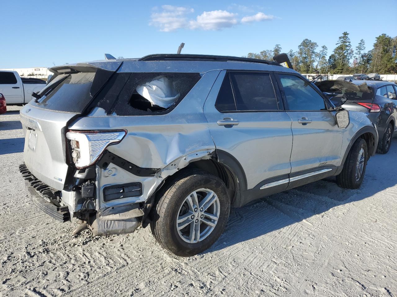 2020 Ford Explorer - Image 3