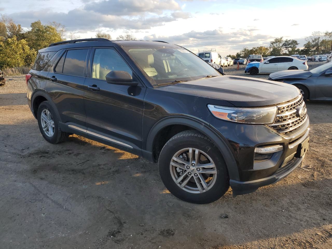 2021 Ford Explorer - Image 4