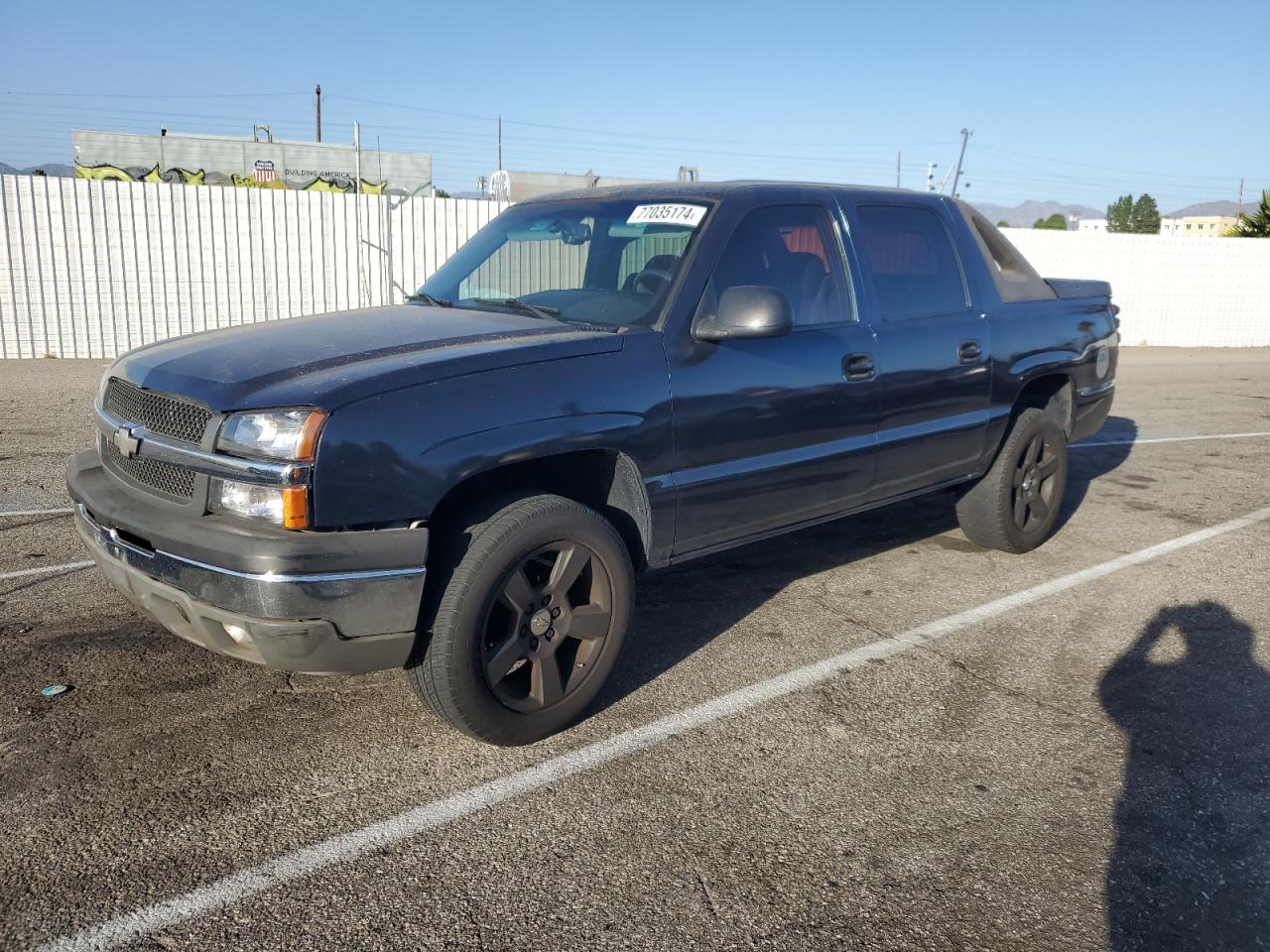 2004 Chevrolet Avalanche - Image 1