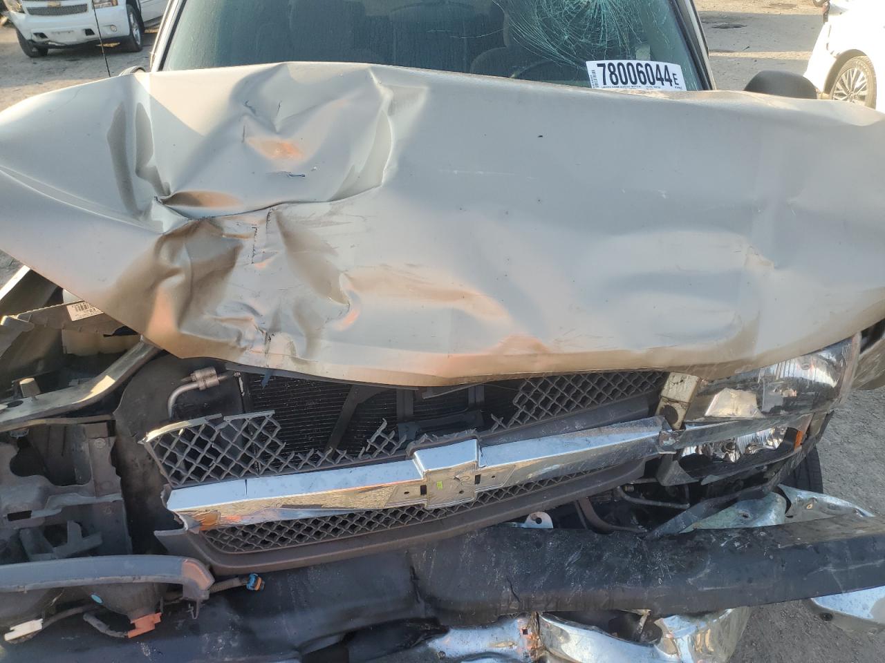 2004 Chevrolet Silverado - Image 12
