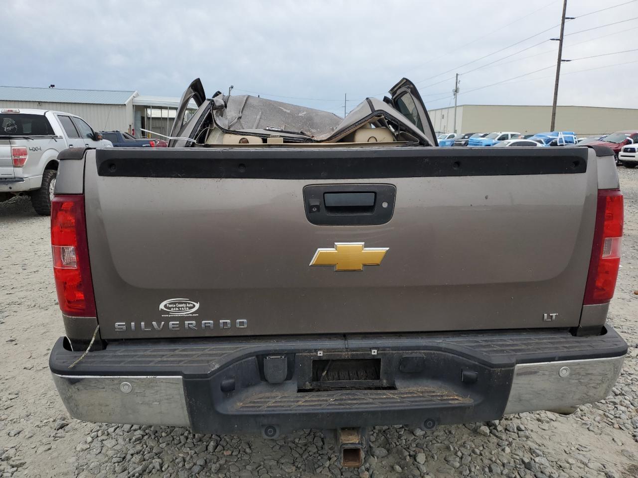 2012 Chevrolet Silverado - Image 6