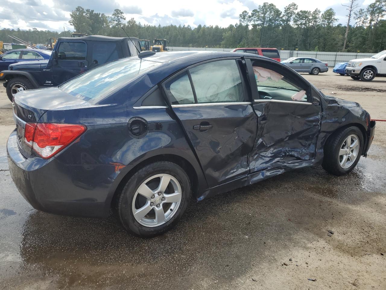 2016 Chevrolet Cruze - Image 3