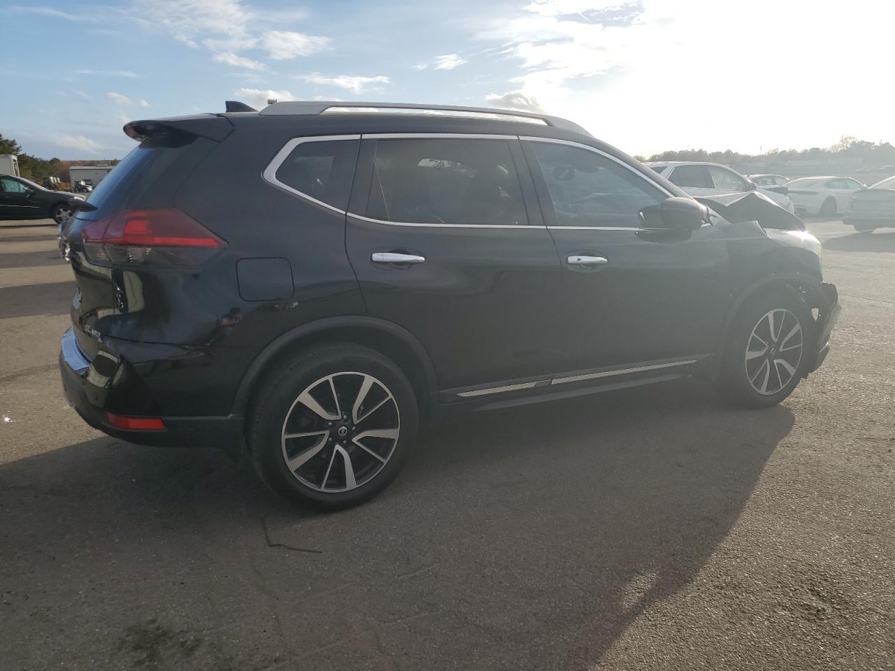 2019 Nissan Rogue - Image 3