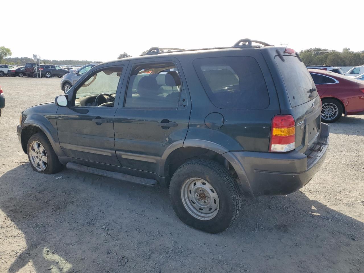 2003 Ford Escape - Image 2