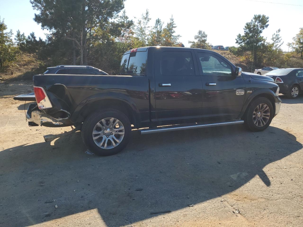 2016 RAM 1500 - Image 3