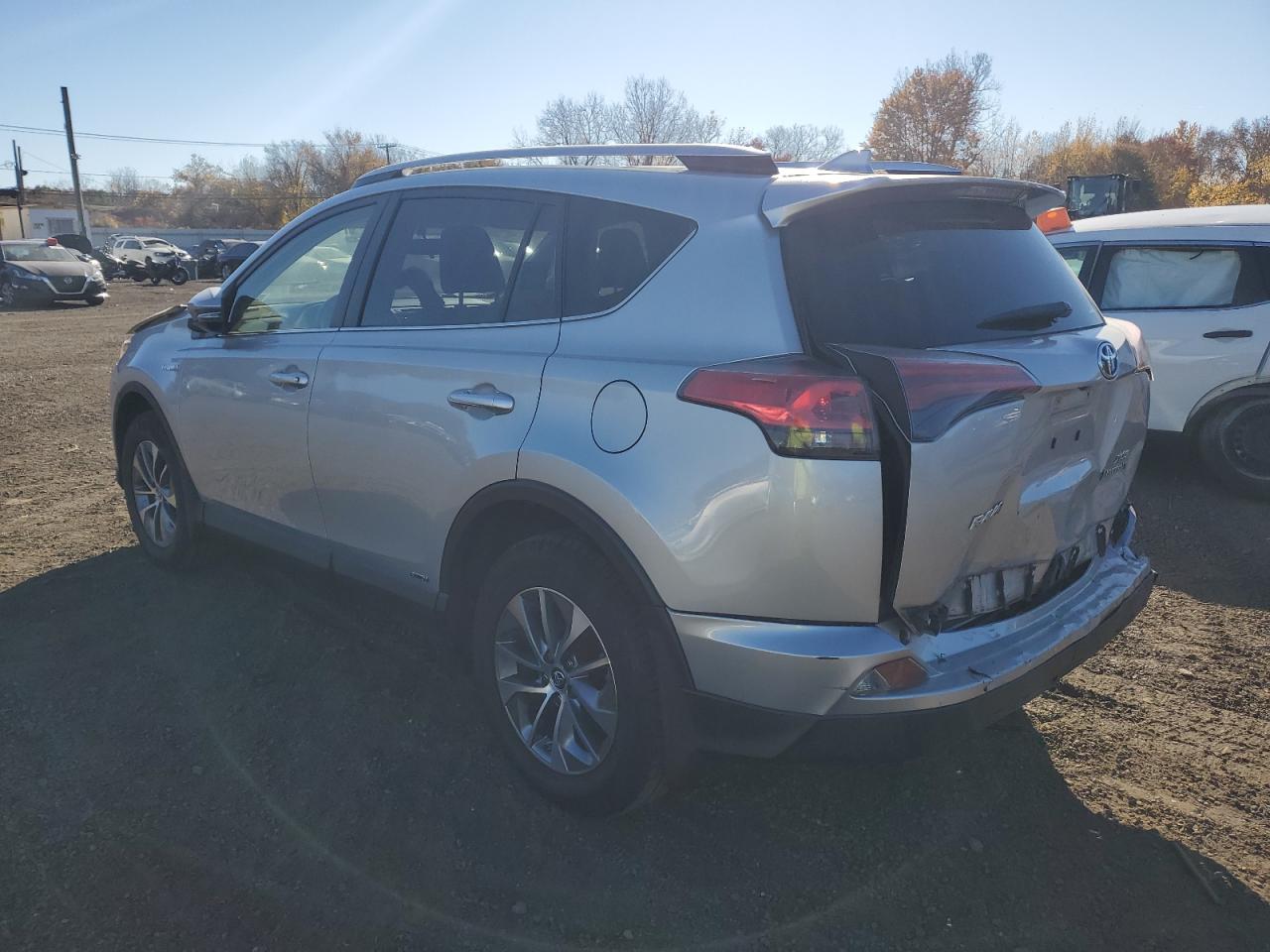 2016 Toyota RAV 4 - Image 2