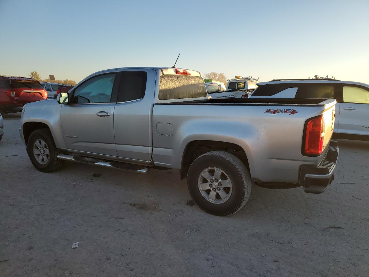 2015 Chevrolet Colorado - Image 2