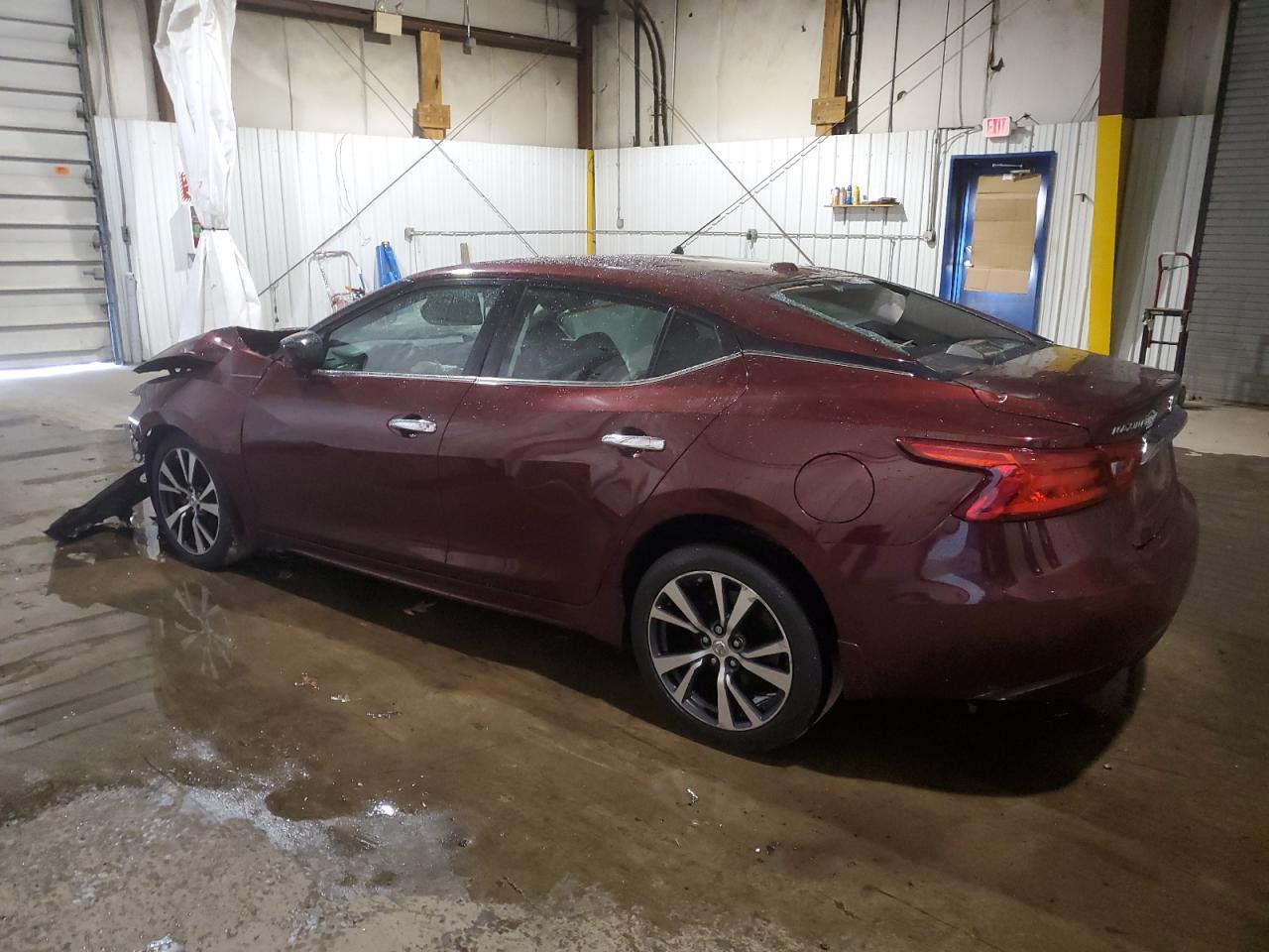 2016 Nissan Maxima - Image 2