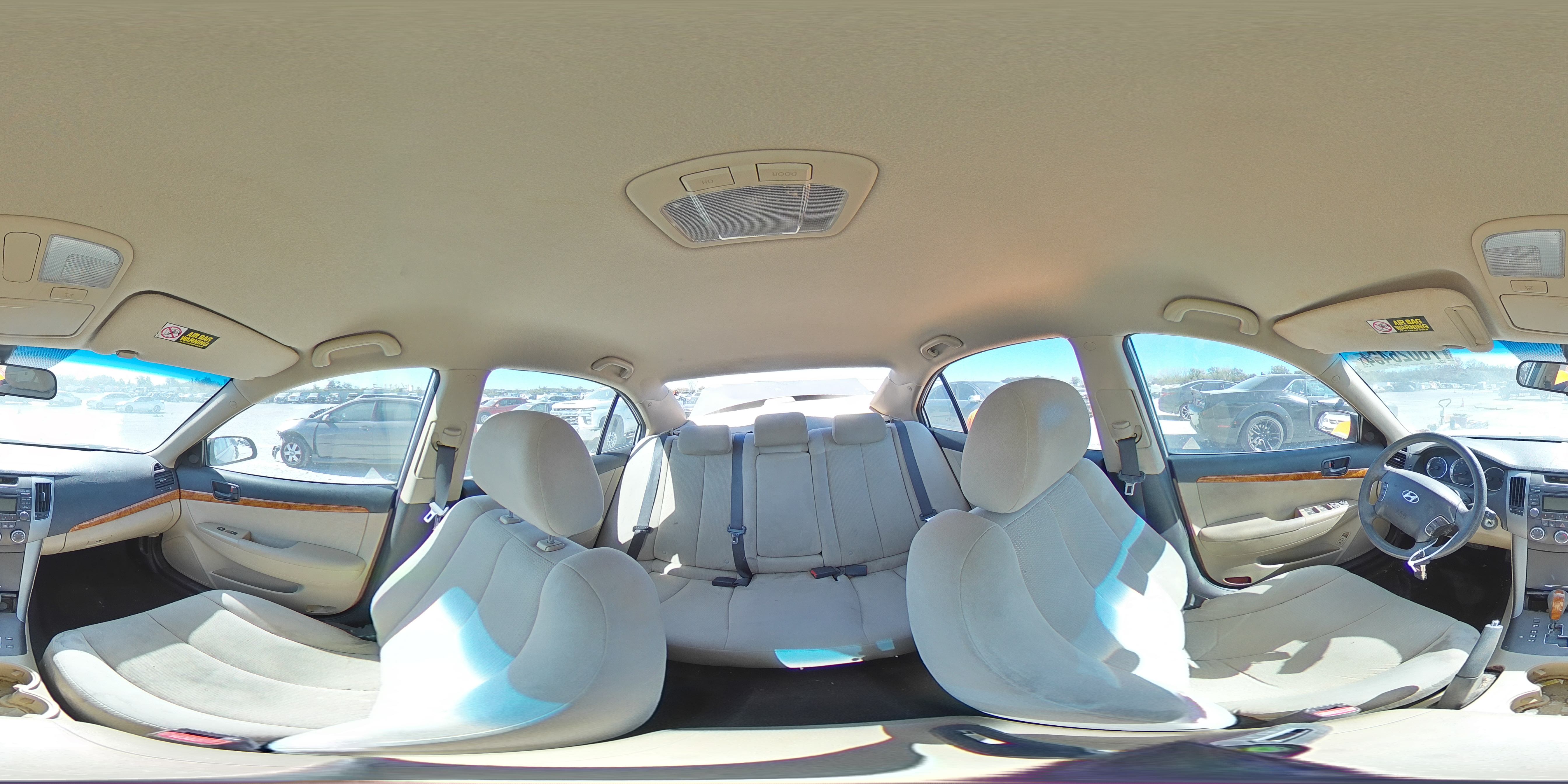 2010 Hyundai Sonata - Image 13