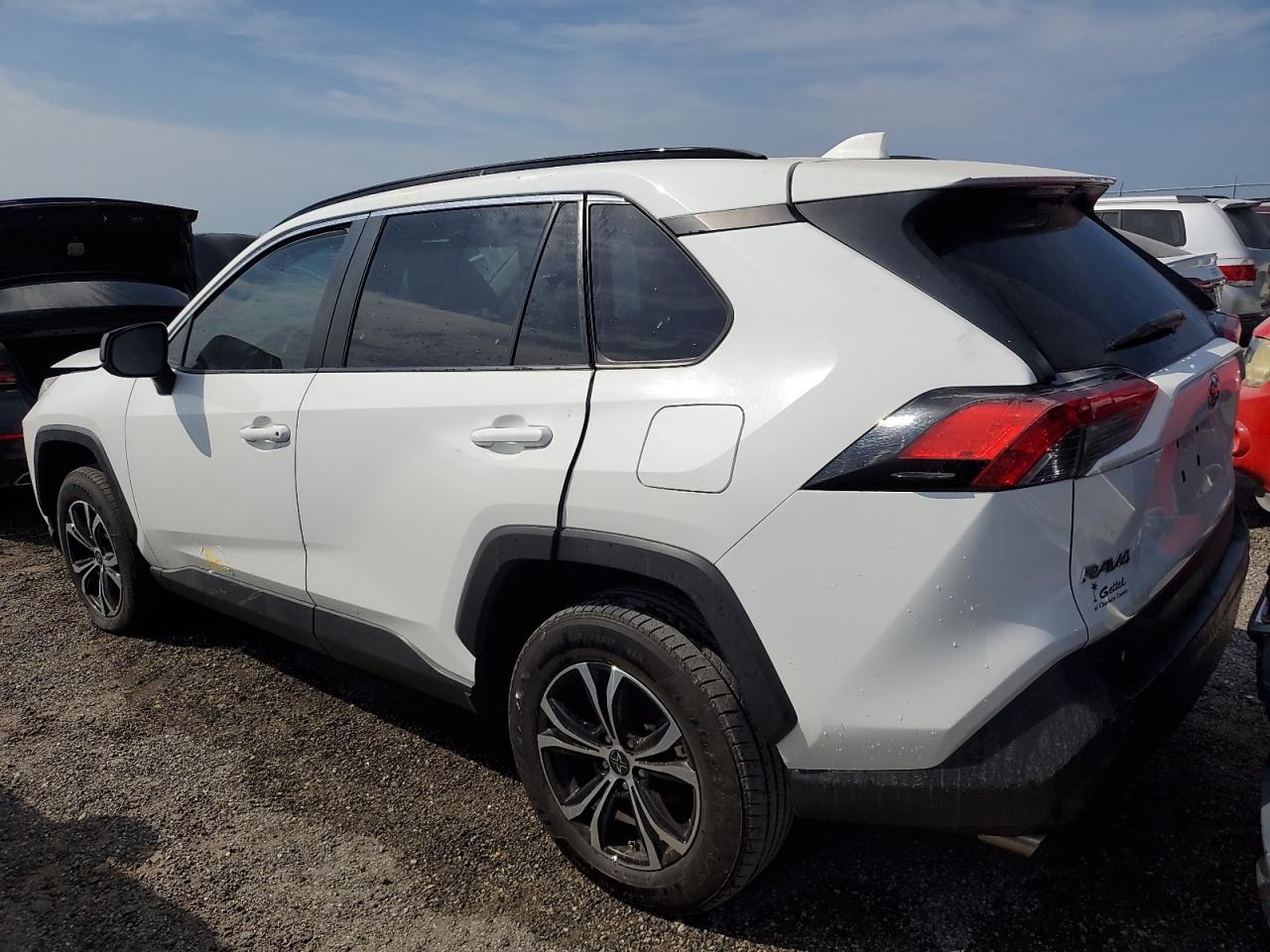 2019 Toyota RAV 4 - Image 2
