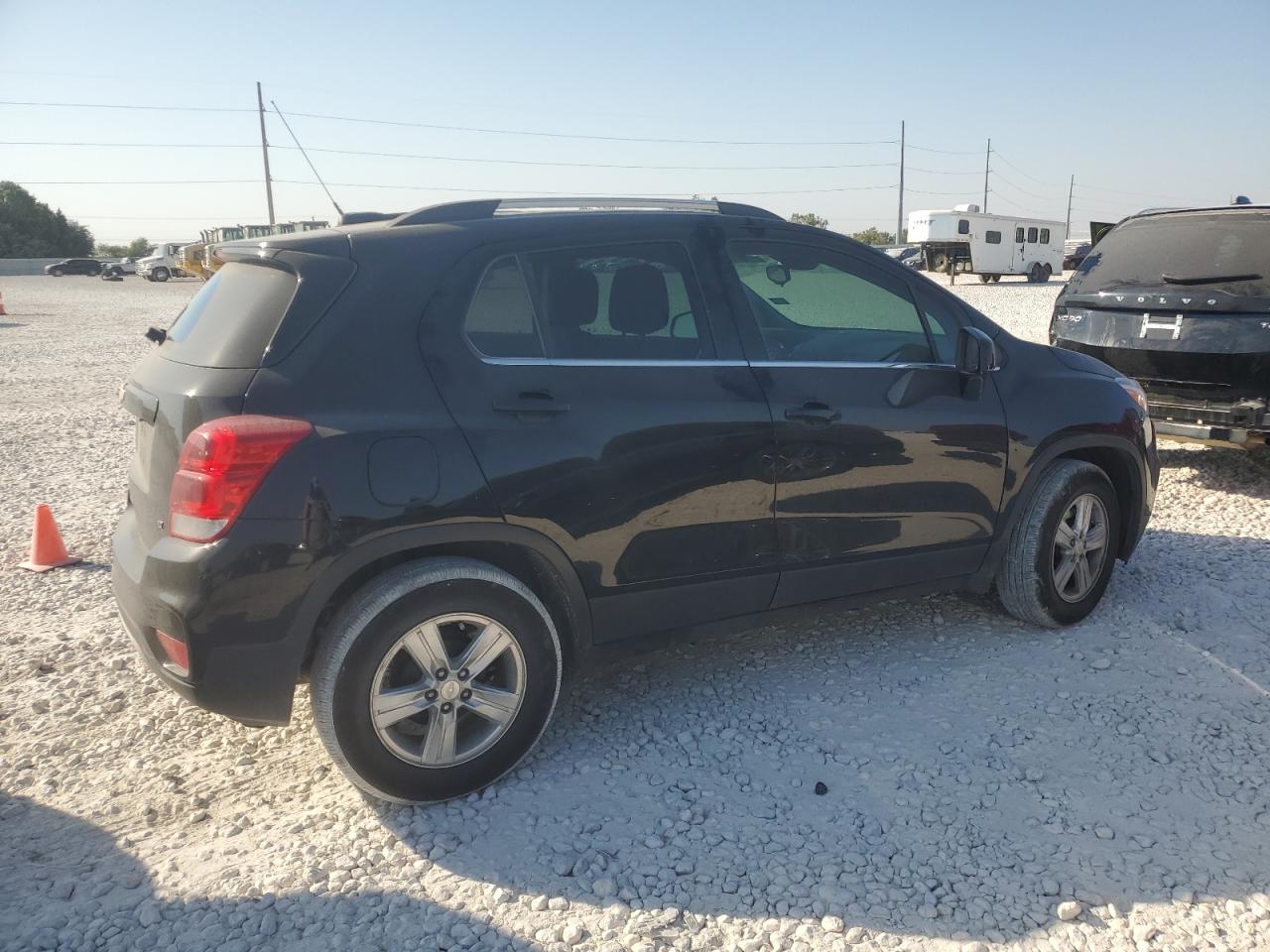 2019 Chevrolet Trax - Image 3