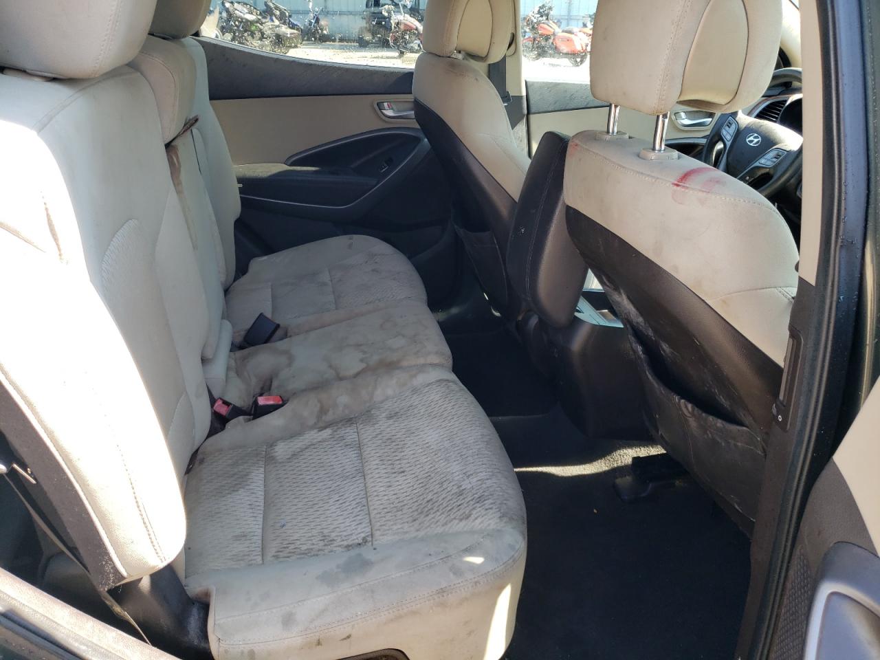 2013 Hyundai Santa Fe - Image 11