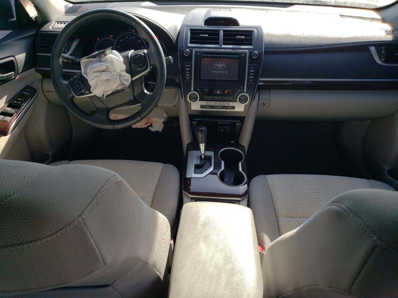 2012 Toyota Camry - Image 8