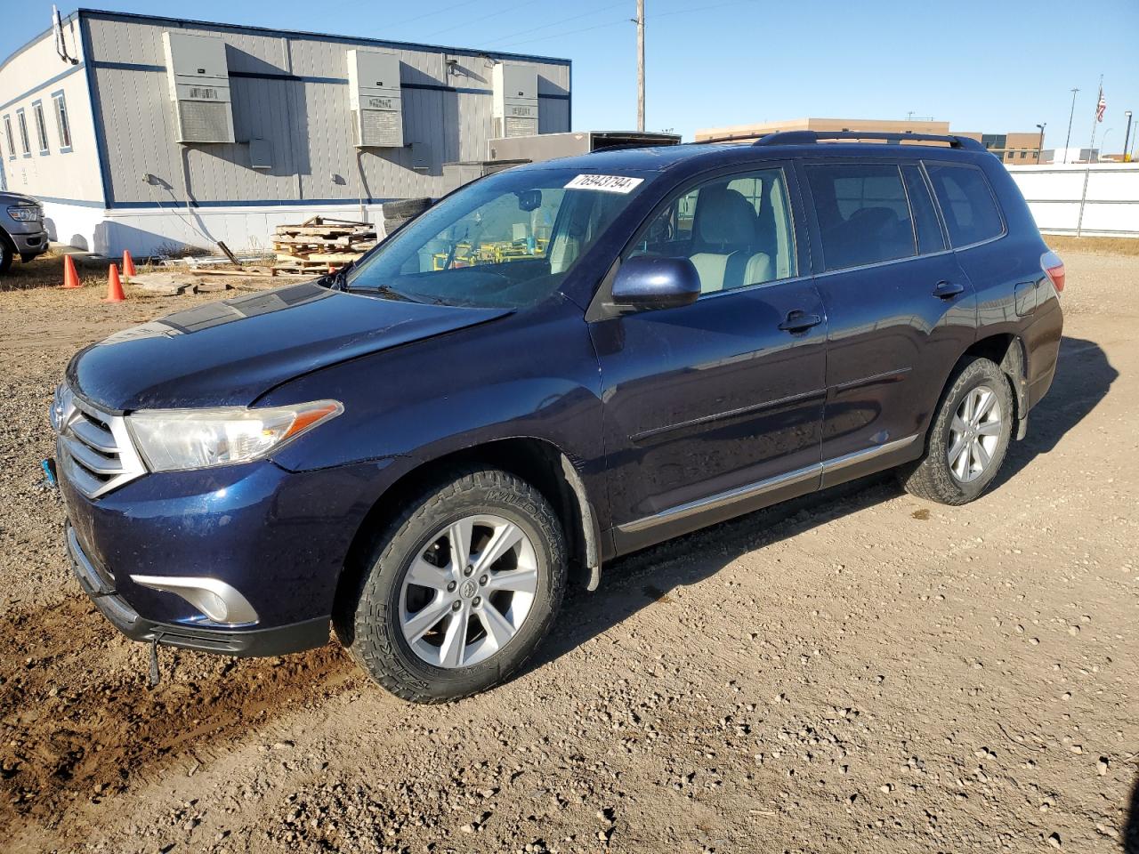 VIN 5TDBK3EH0DS218090 2013 TOYOTA HIGHLANDER no.1