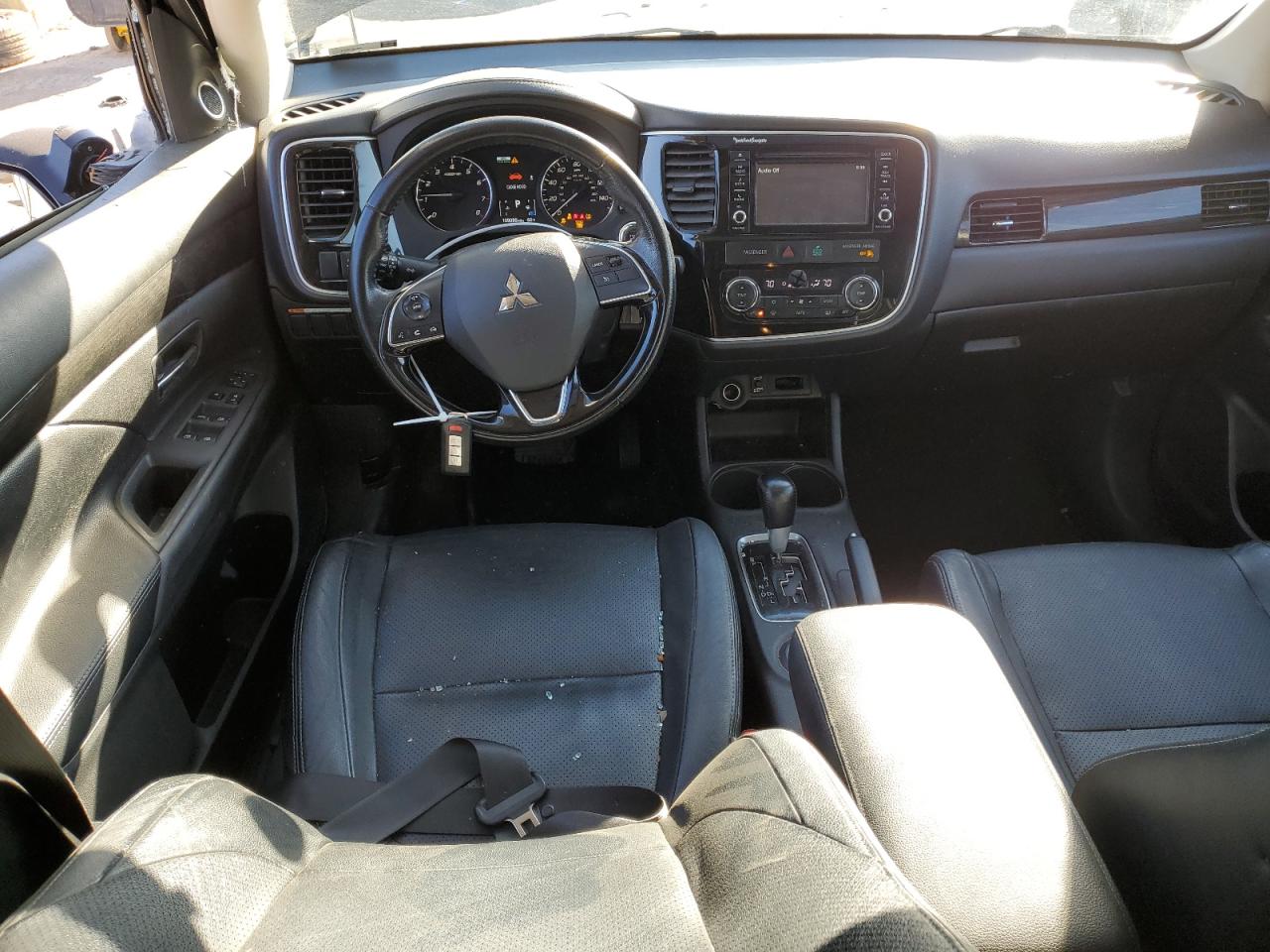 2016 Mitsubishi Outlander - Image 8