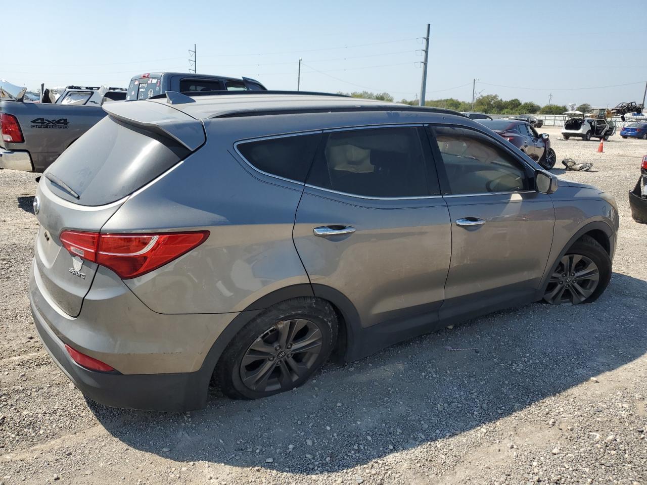 2015 Hyundai Santa Fe - Image 3