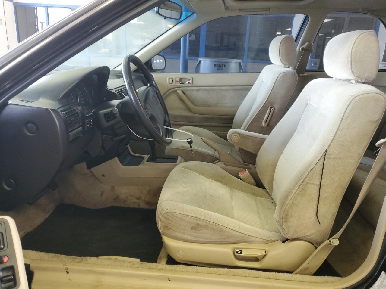 1992 Honda Accord Ex VIN: 1HGCB7273NA033751 Lot: 74508704