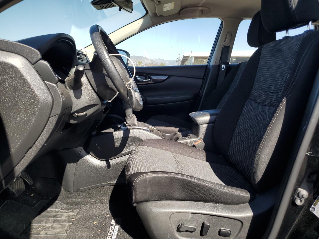 2019 Nissan Rogue - Image 7