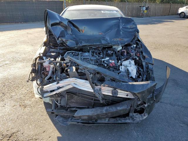 JTDEAMDE5NJ057733 Toyota Corolla LE 5