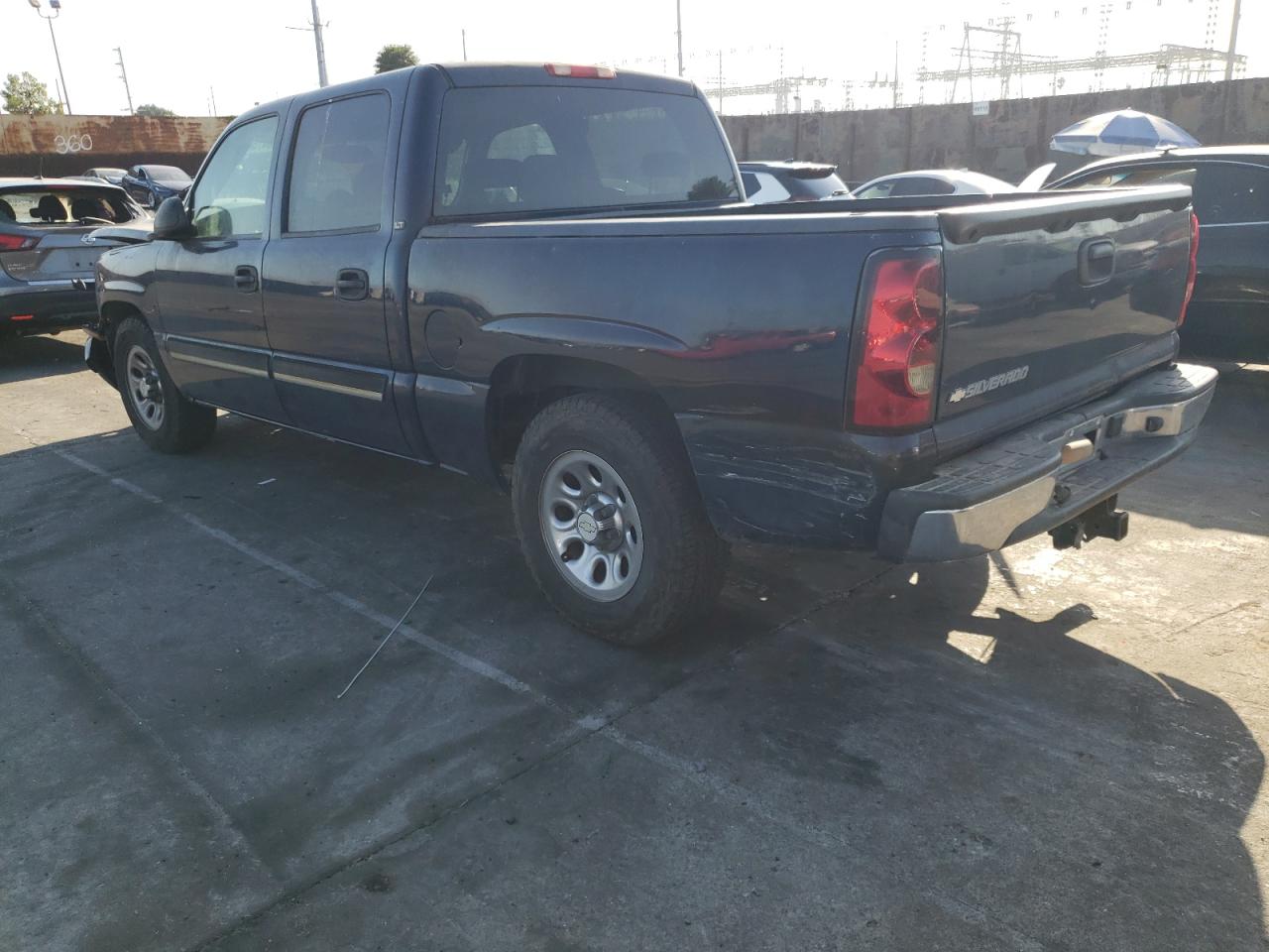 2006 Chevrolet Silverado - Image 2