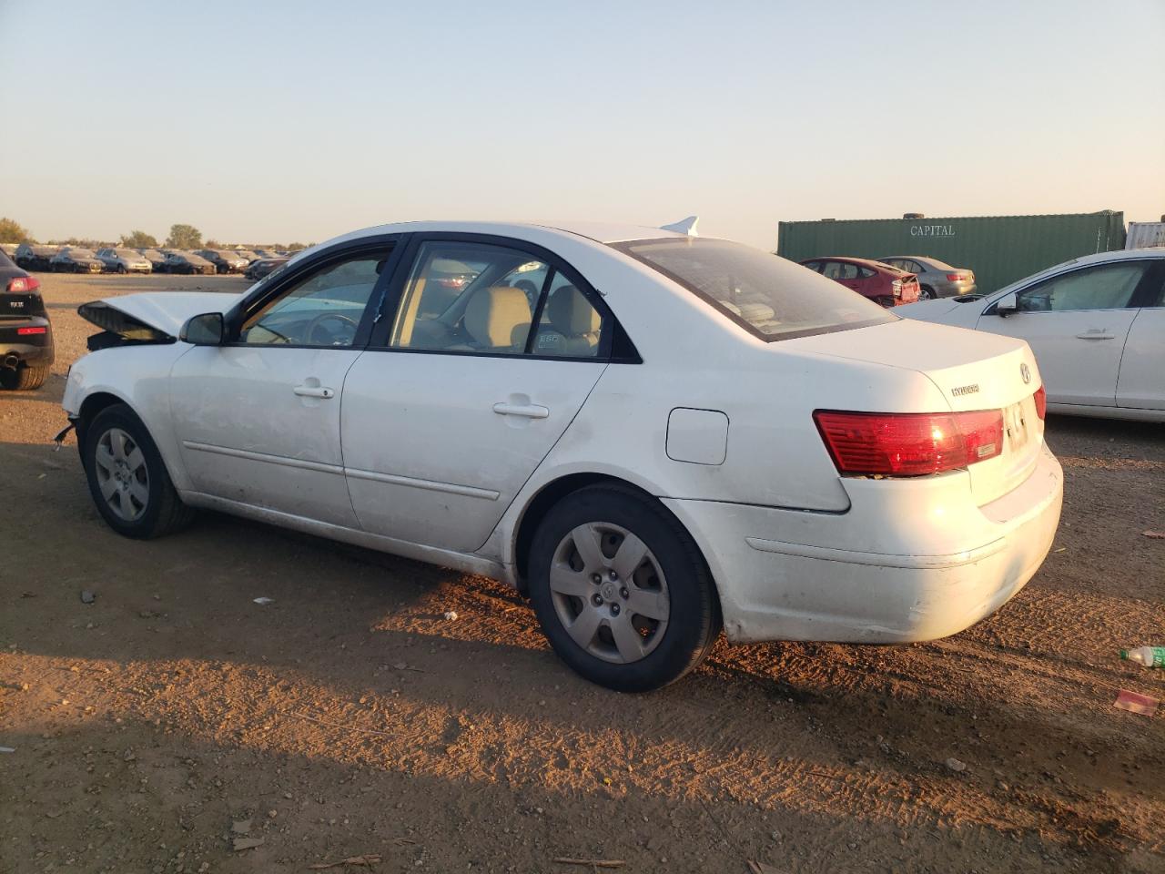 2010 Hyundai Sonata - Image 2