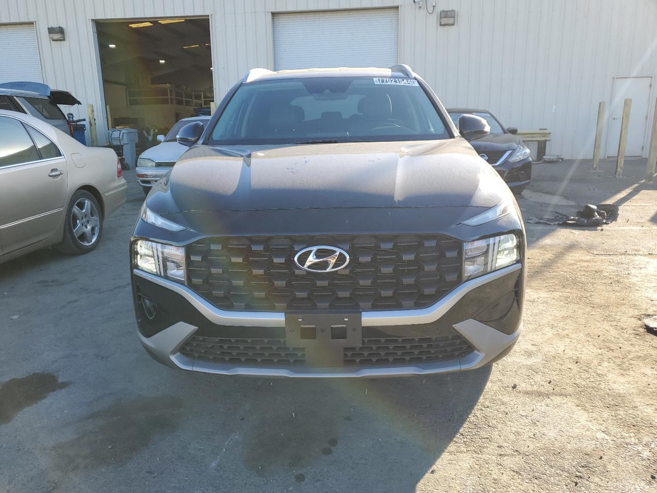 2023 Hyundai Santa Fe - Image 5